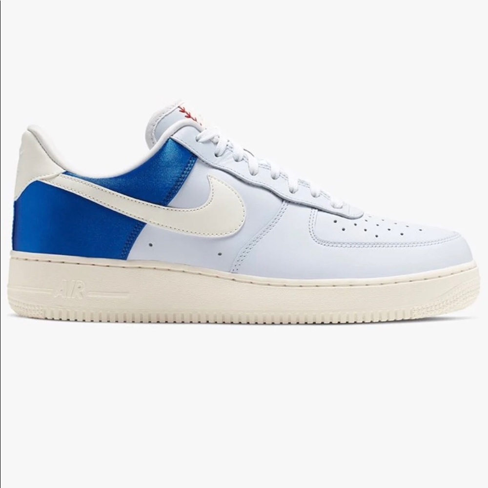 Nike Air Force 1 07’ QS